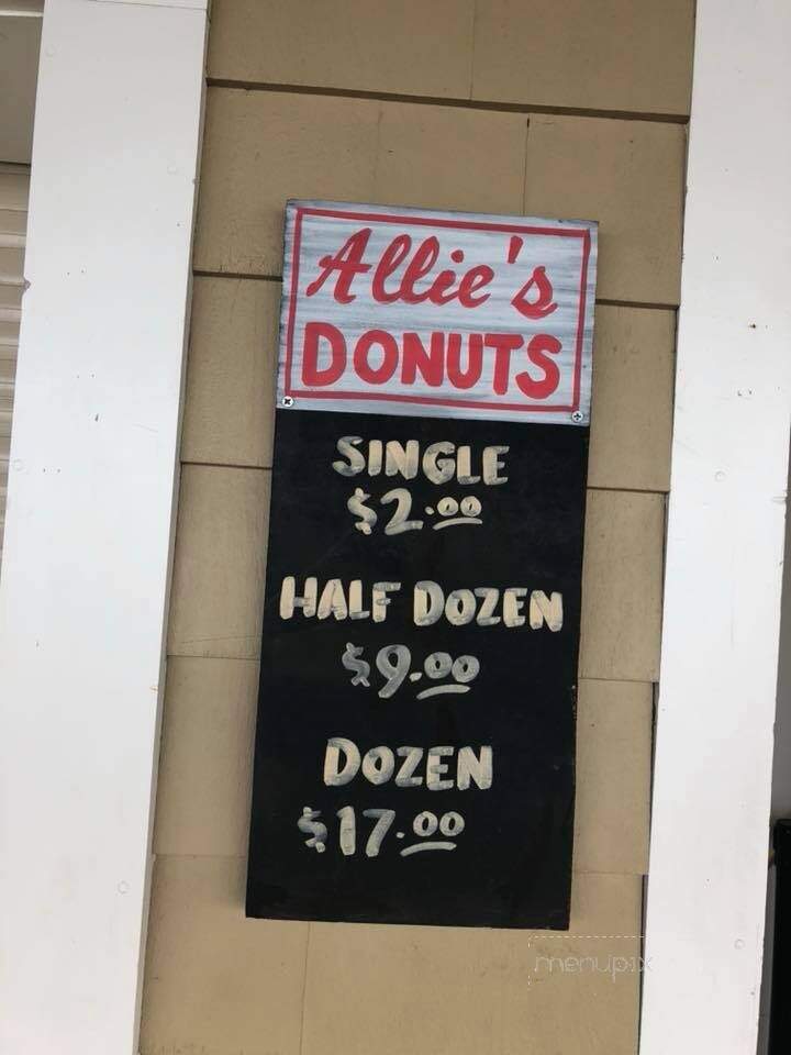 Allie's Donuts - North Kingstown, RI